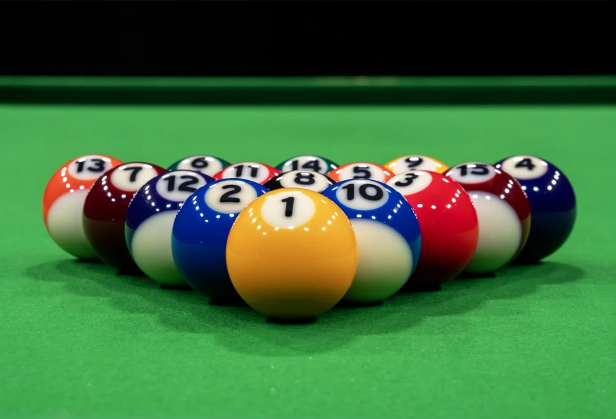 Dynaspheres Vanadium 572 Pool Ball Set