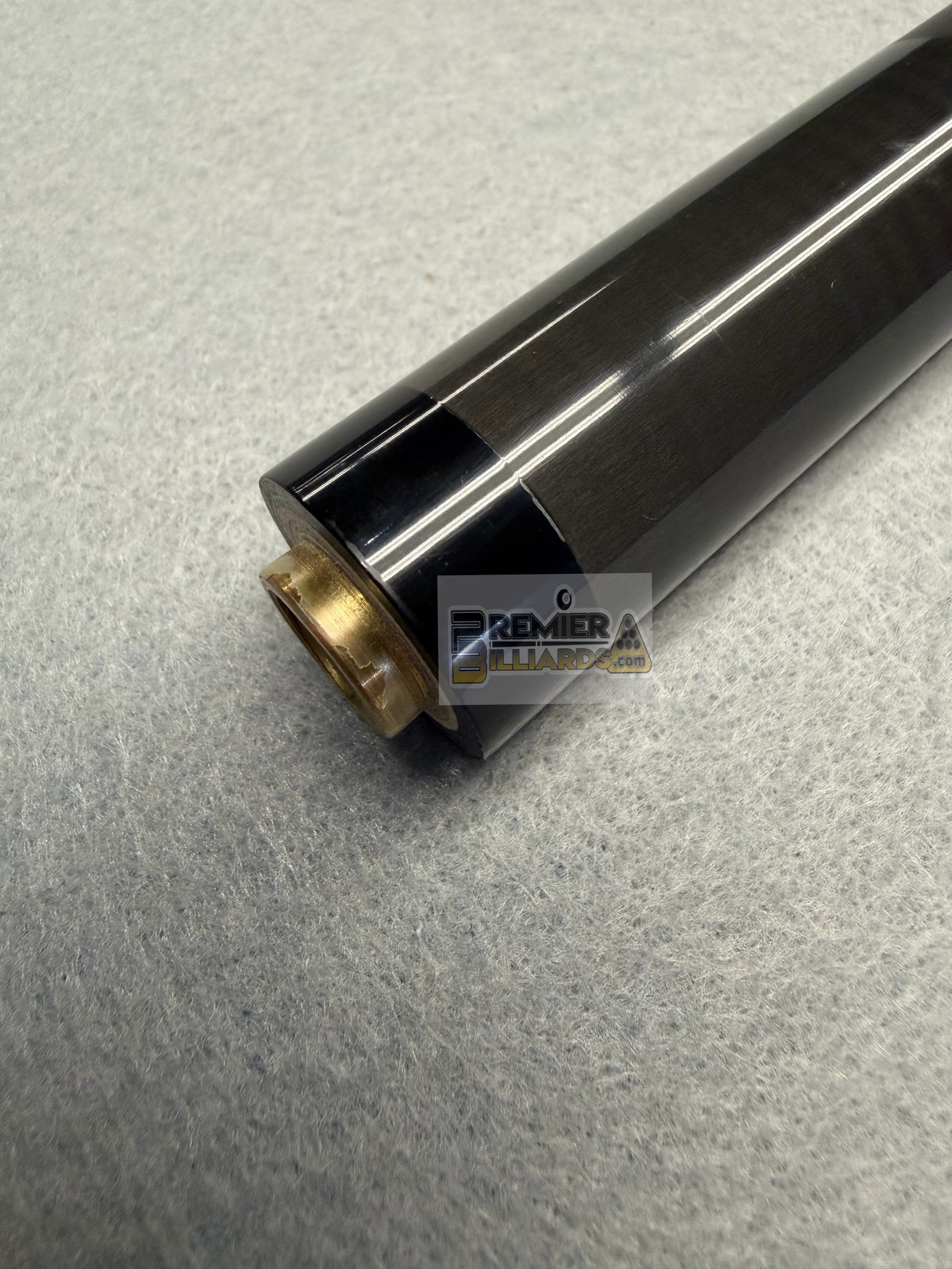 PRE-OWNED Meucci Carbon Pro Shaft  UNILOC  12.5 mm  30 Inch