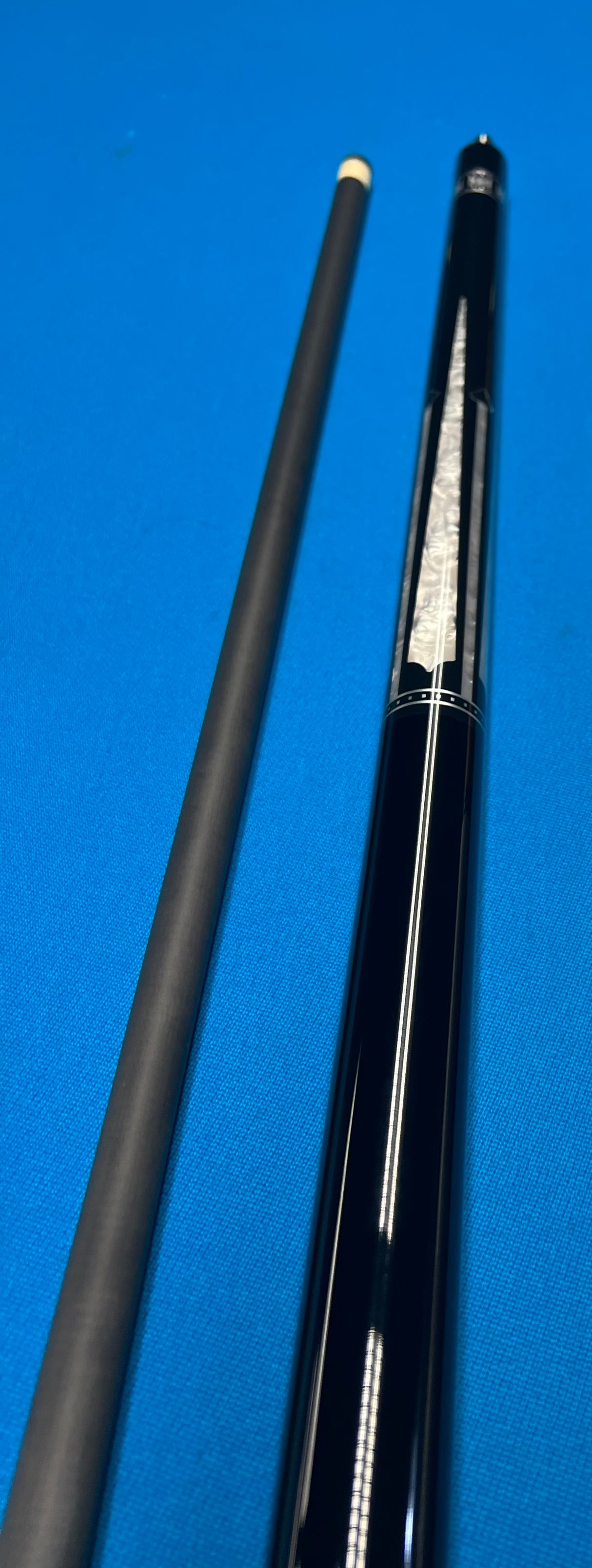 Meucci Cue BMC Casino 10-MOP JOKERS with Carbon Pro Shaft