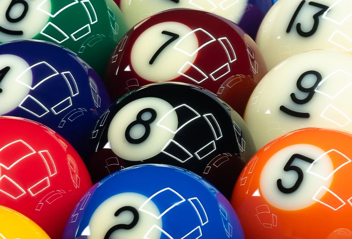 Dynaspheres Challenger 572 Phenolic Resin Pool Ball Set