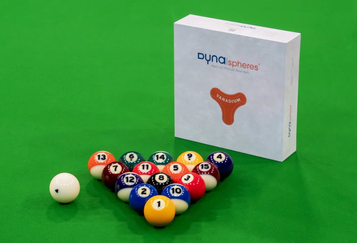 Dynaspheres Vanadium 572 Pool Ball Set
